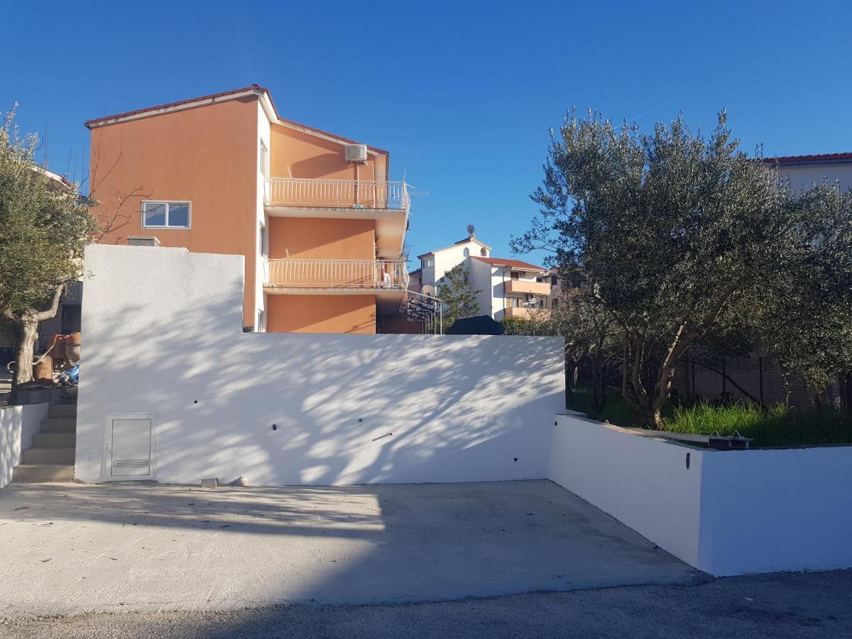Apartman Mia With Pool1 Split Extérieur photo