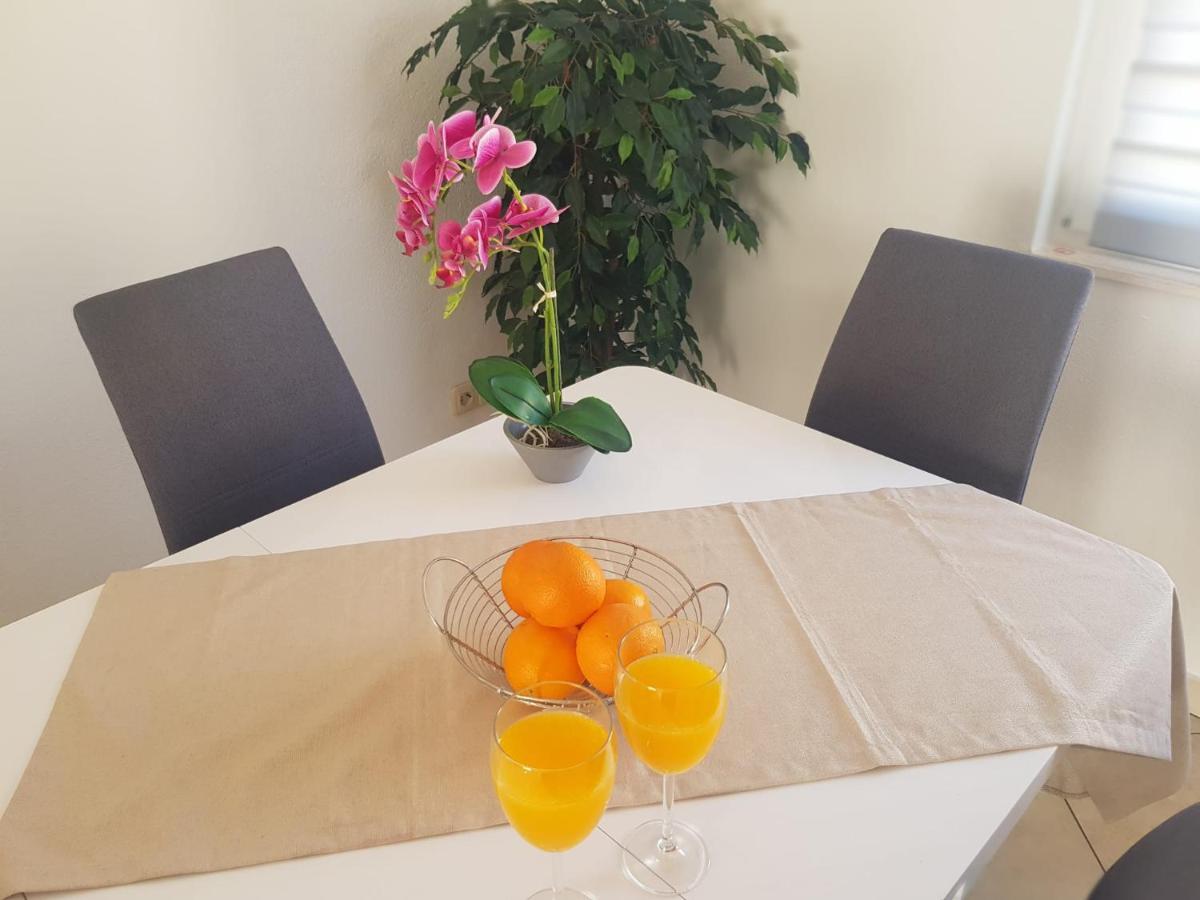 Apartman Mia With Pool1 Split Extérieur photo