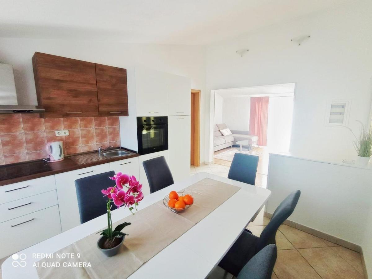 Apartman Mia With Pool1 Split Extérieur photo