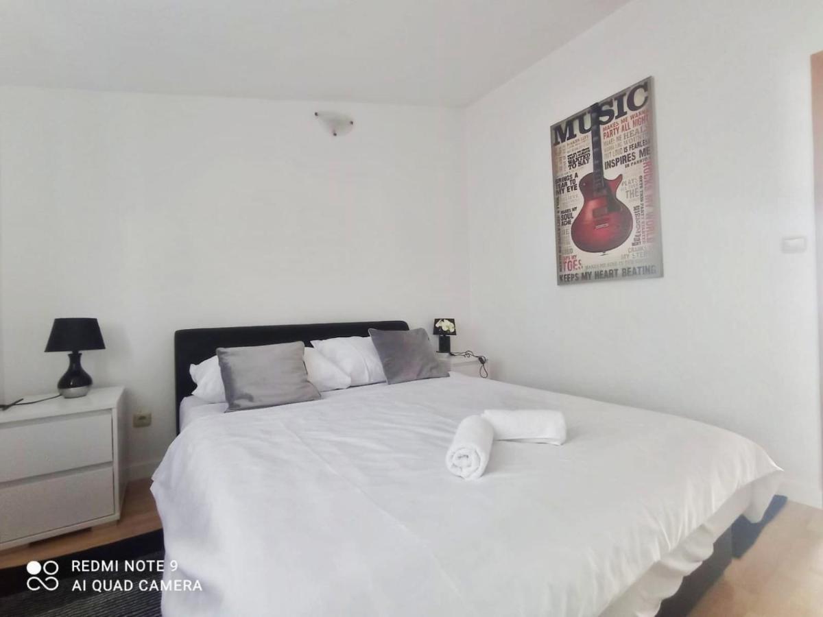 Apartman Mia With Pool1 Split Extérieur photo