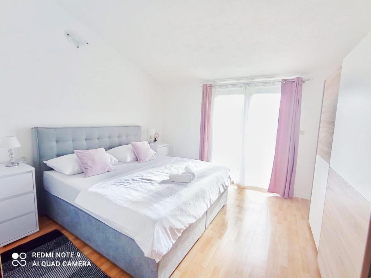 Apartman Mia With Pool1 Split Extérieur photo